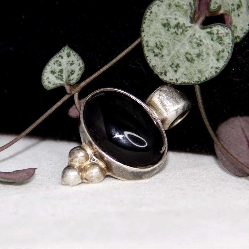 ATI Mexico 925 Sterling Silver Black Onyx Oval Cabochon Pendant Minimalist Bead